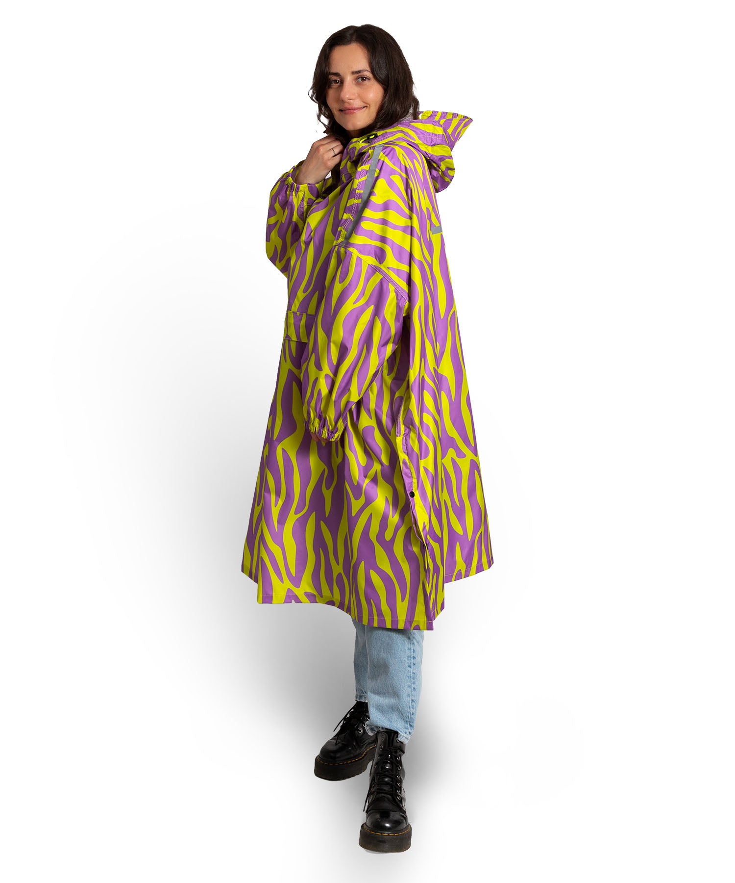 Regenponcho Damen aus recycled Polyester