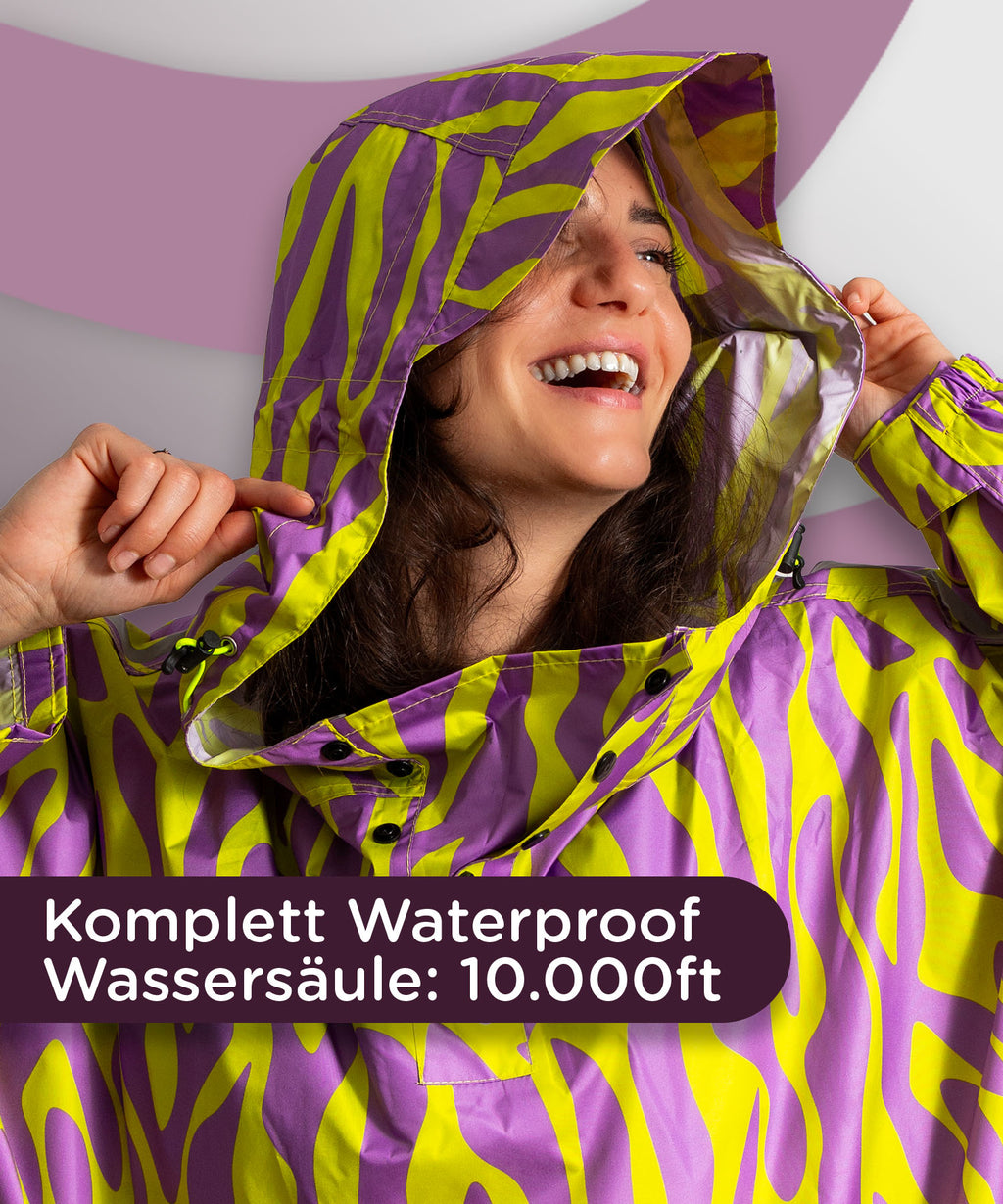 Regenponcho Damen aus recycled Polyester