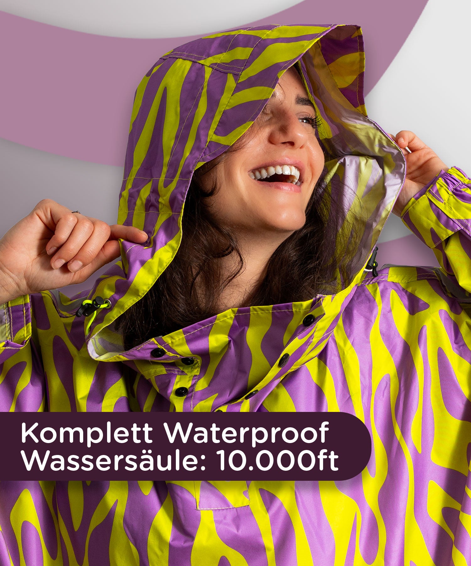 Regenponcho Damen aus recycled Polyester