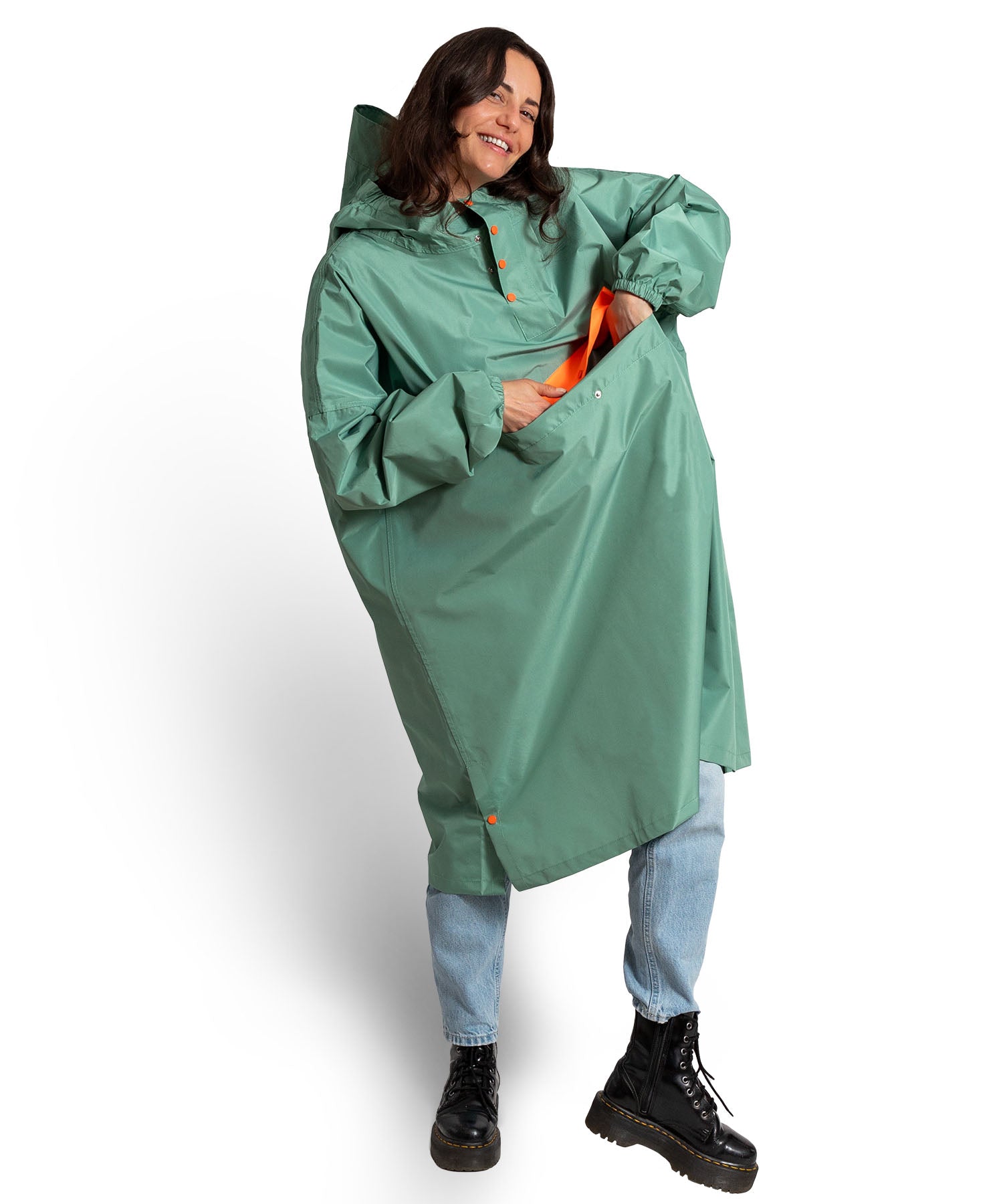 Regenponcho Damen aus recycled Polyester