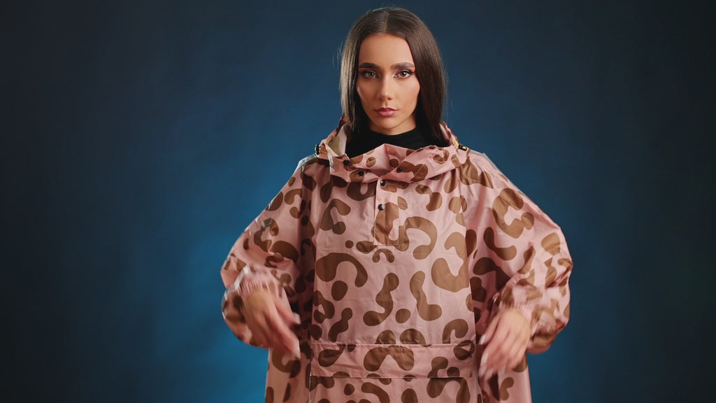 Regenponcho Damen aus recycled Polyester