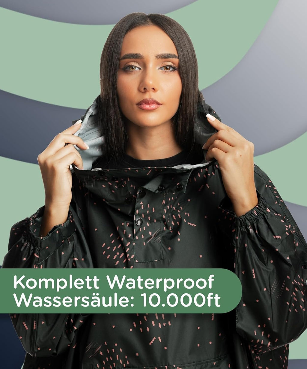 Regenponcho für Damen im Alltag bei Regen