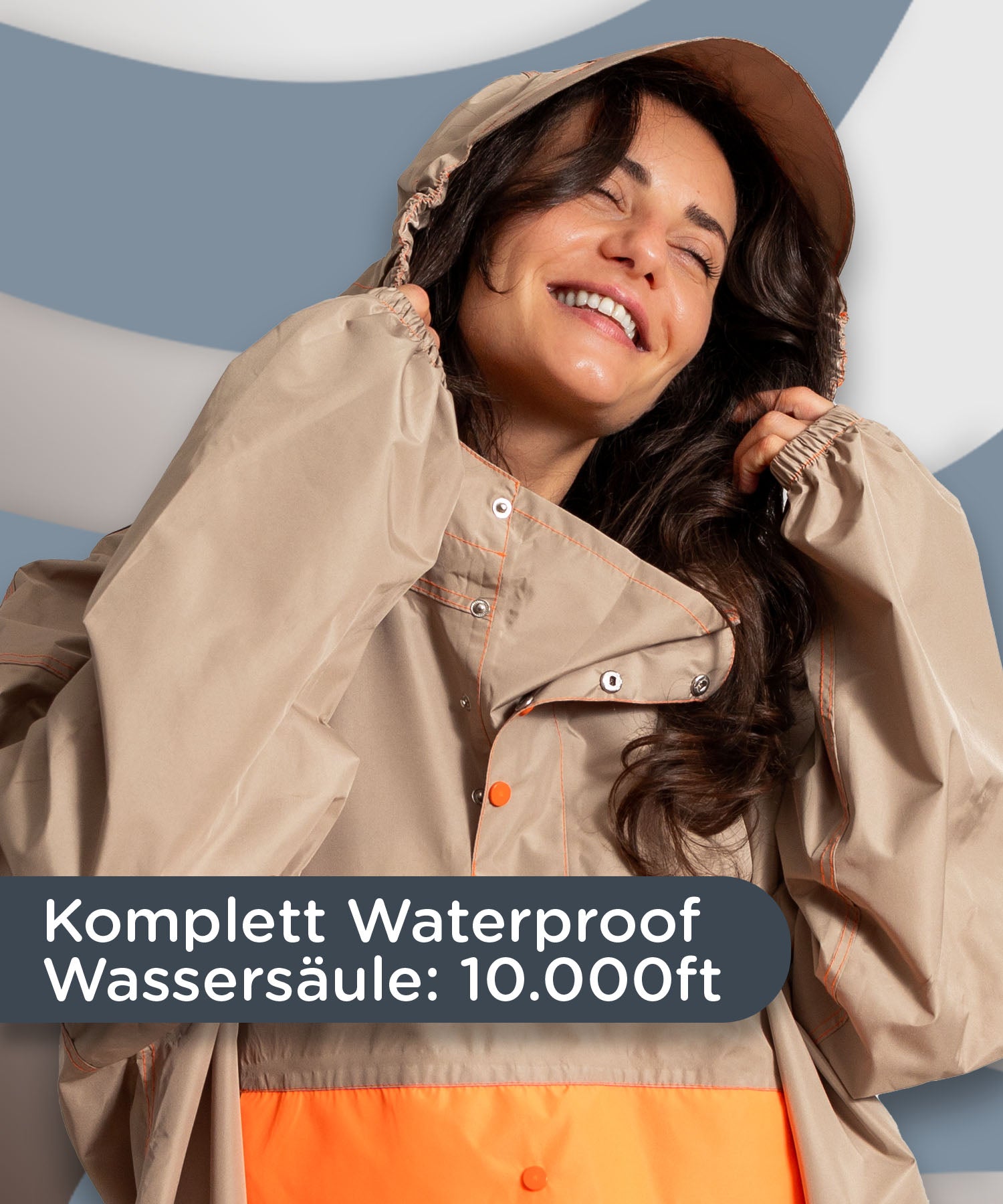 Regenponcho Damen aus recycled Polyester